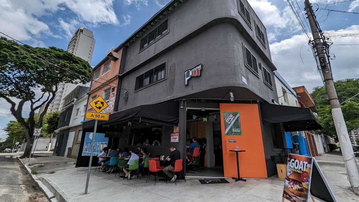 Backstage Meat And Heat